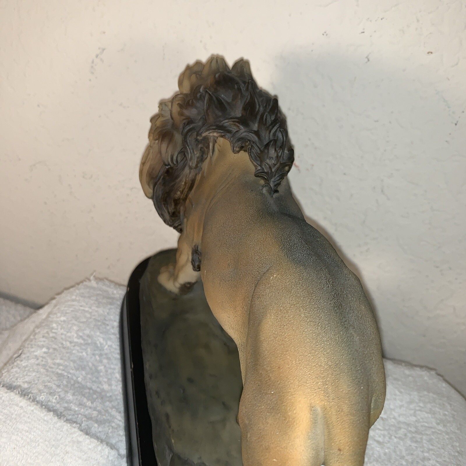 Animal Male Lion Poly Resin Art Sculpture Bronze Color Matte Plinth Black Base