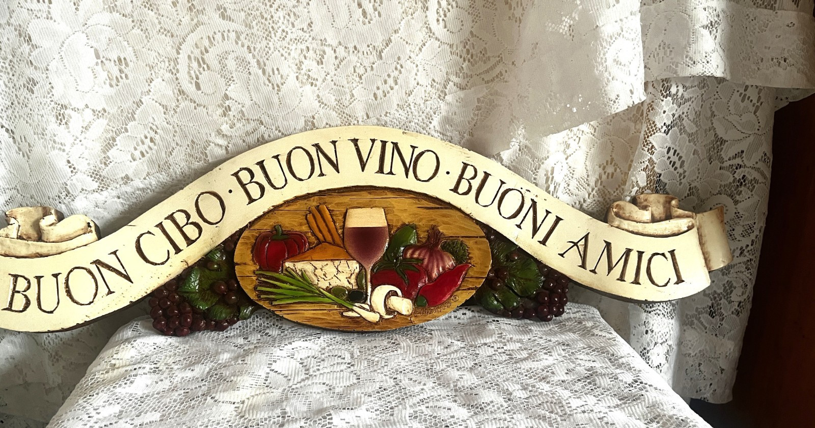 VINTAGE GORGEOUS RESIN CARVED -ARTIST SIGNED: AL PISANO