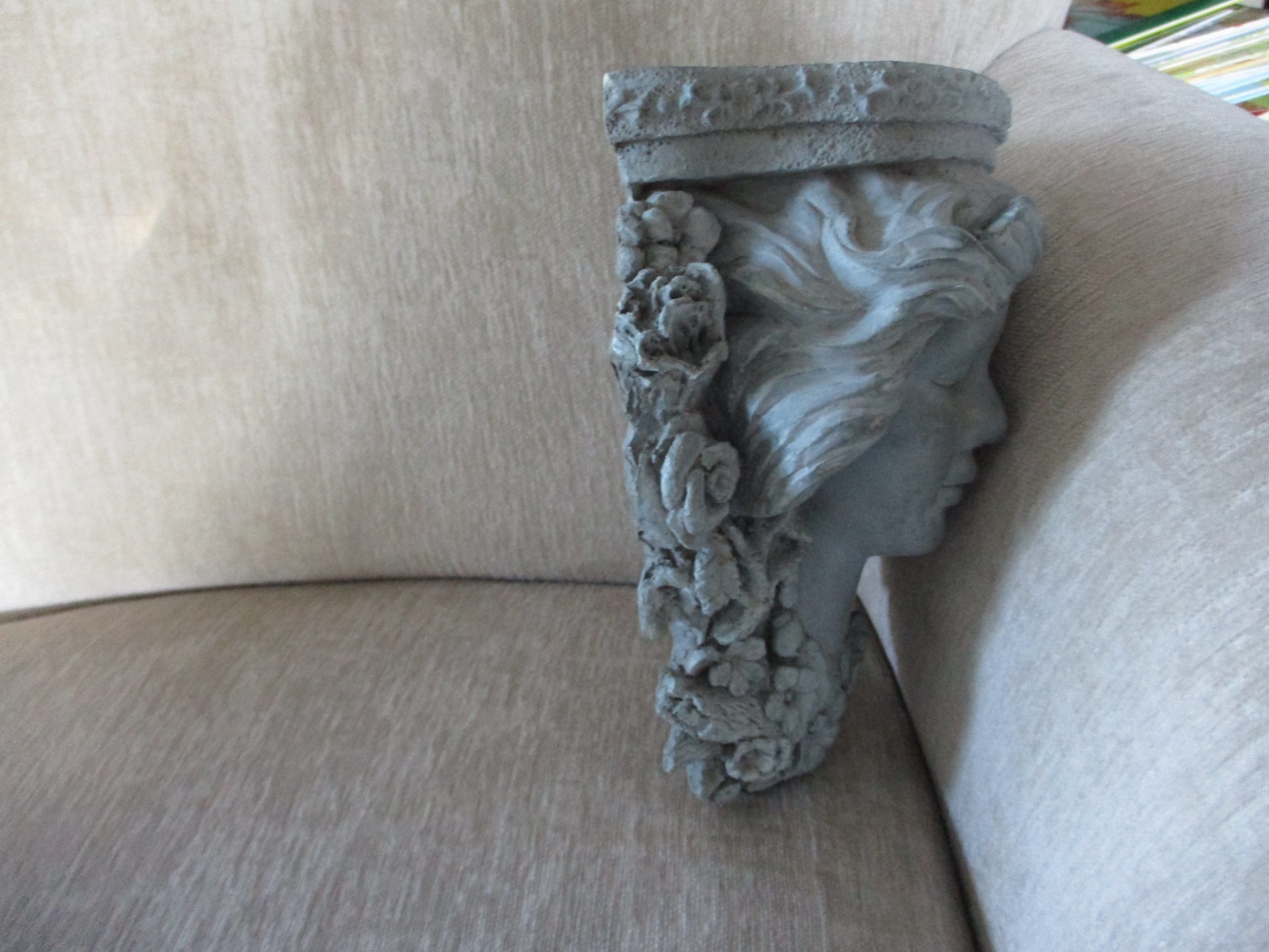Vintage Art Noveau Resin Woman&rsquo;s Face Flowers Wall Sconce/Shelf