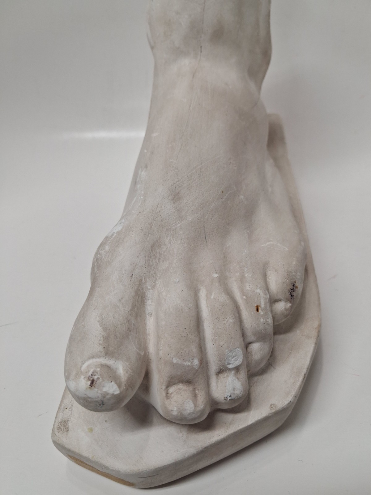 Vintage Aged Plaster Ladies Foot Sculpture Wall Hanging Toes Feet Cast Art Sz 8