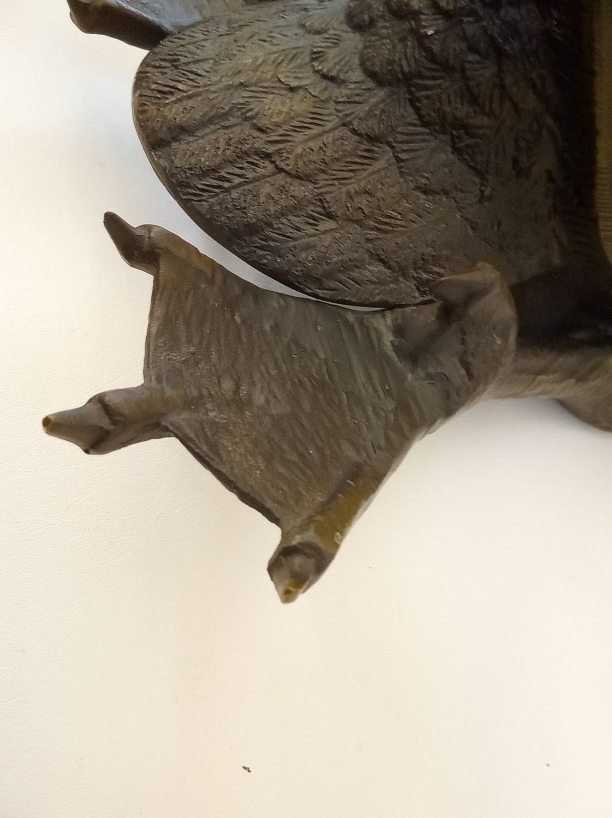 Vintage solid bronze swan sculpture indoor outdoor beautiful detail