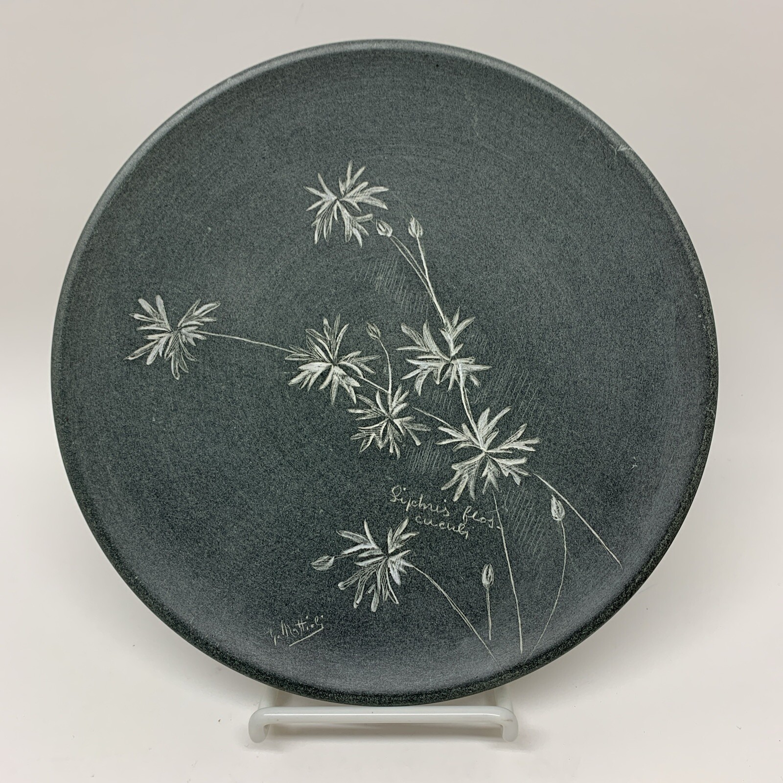VTG 8 5/8&Prime; CARVED SOAPSTONE DISH Lychnis Flos-Cuculi (Ragged Robin) FLOWERS