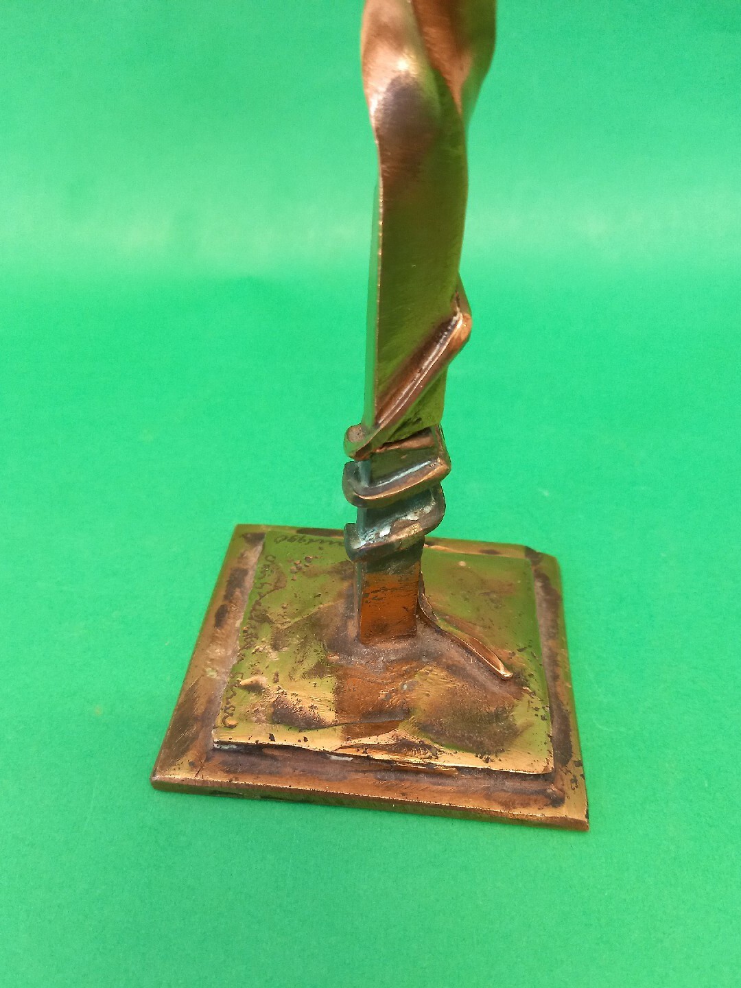 Vincenzo Ferrari, L&rsquo;ombra Della Sera, bronze, 1990, h cm 35.5, w 8.5×8.5 cm.