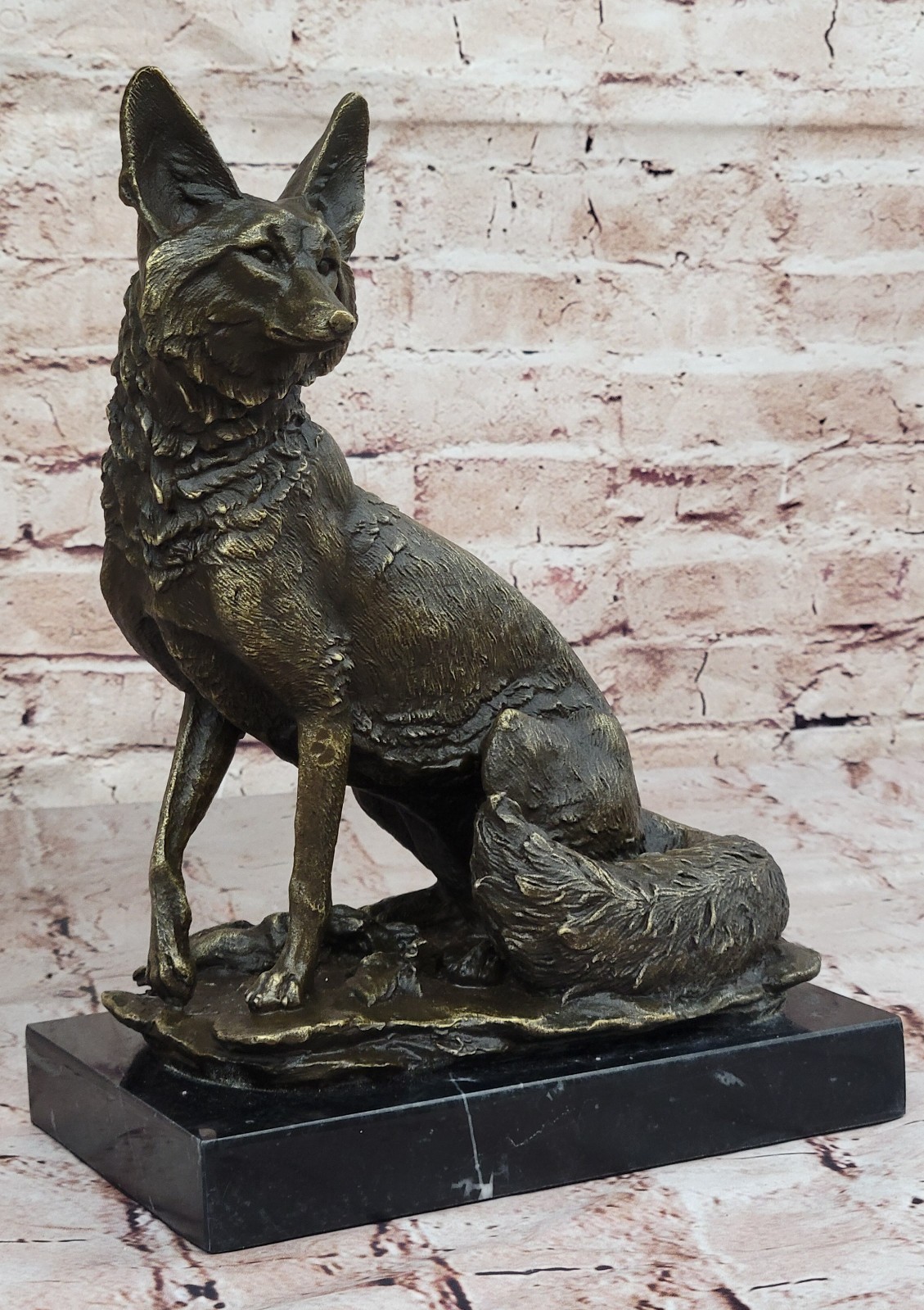 Rare and Fine Bronze Sculpture of a Staring Fox, American artist Williams Sale