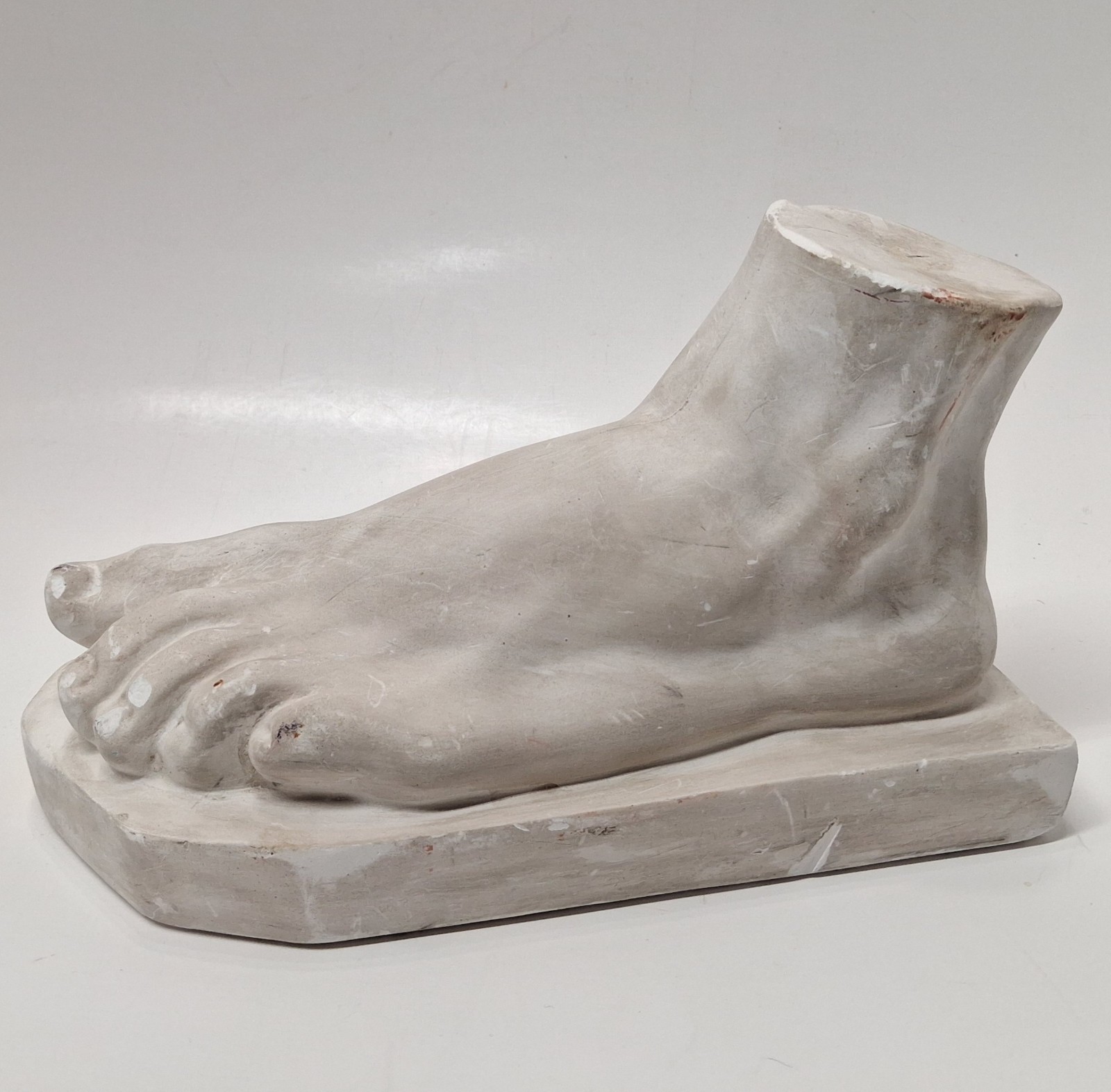 Vintage Aged Plaster Ladies Foot Sculpture Wall Hanging Toes Feet Cast Art Sz 8