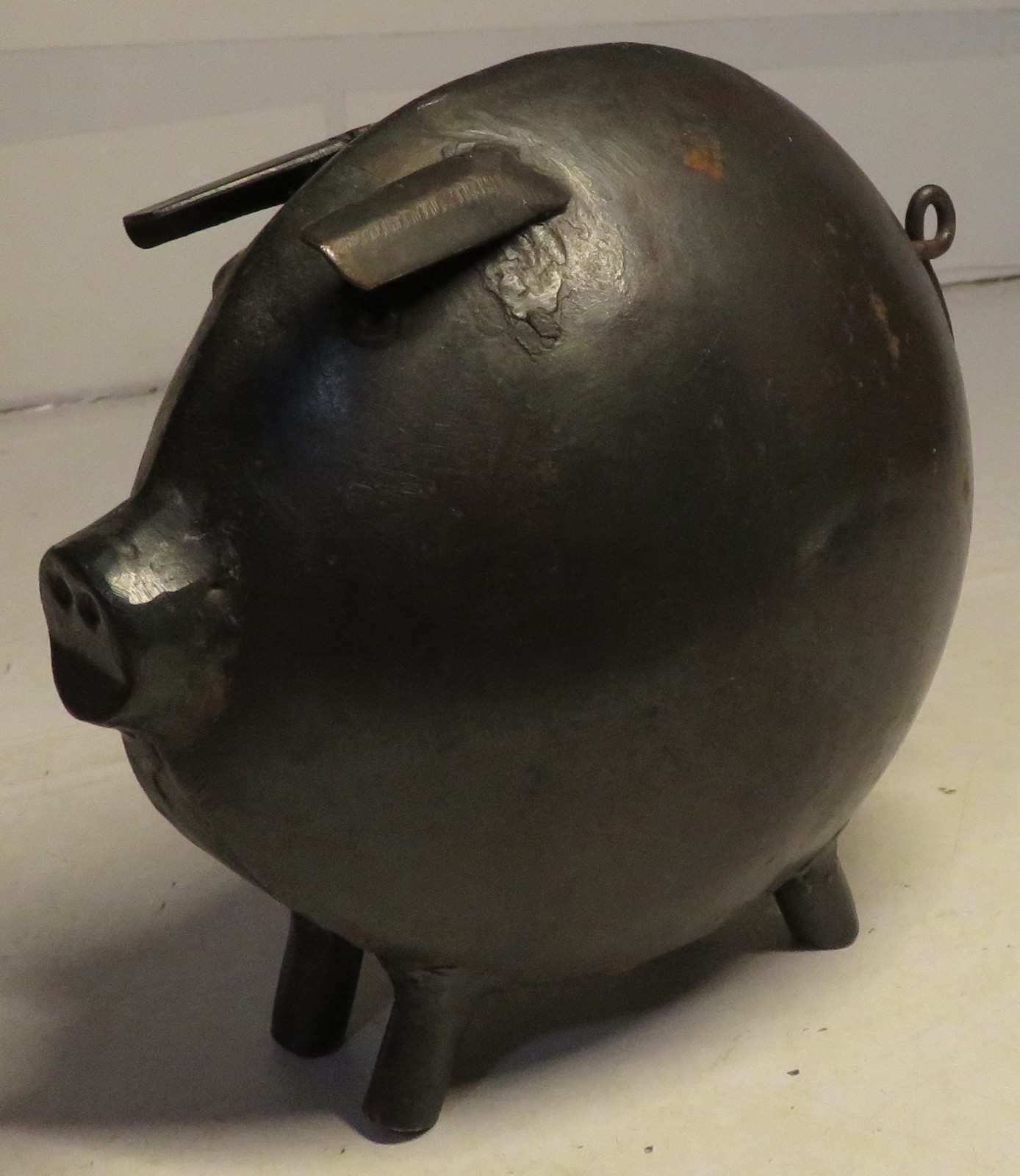 Vintage Metal Mid Century Modern Steel Artisan Pig Sculpture 5.5&Prime; Tall 6&Prime; Long