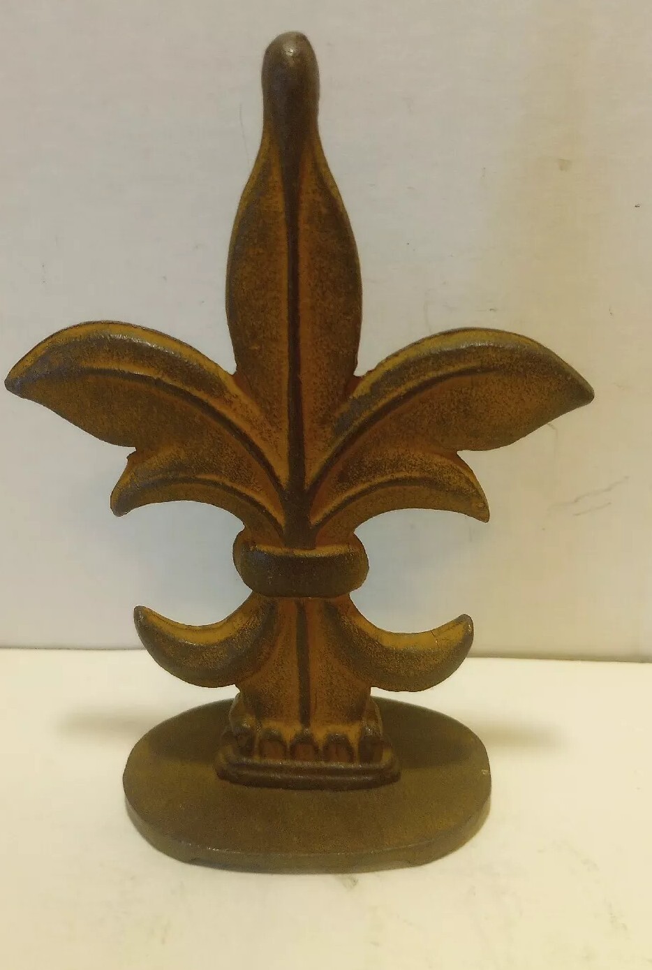 Small Heavy Plant Sculpture 6.5*2.25*4.5&Prime; 15.7oz