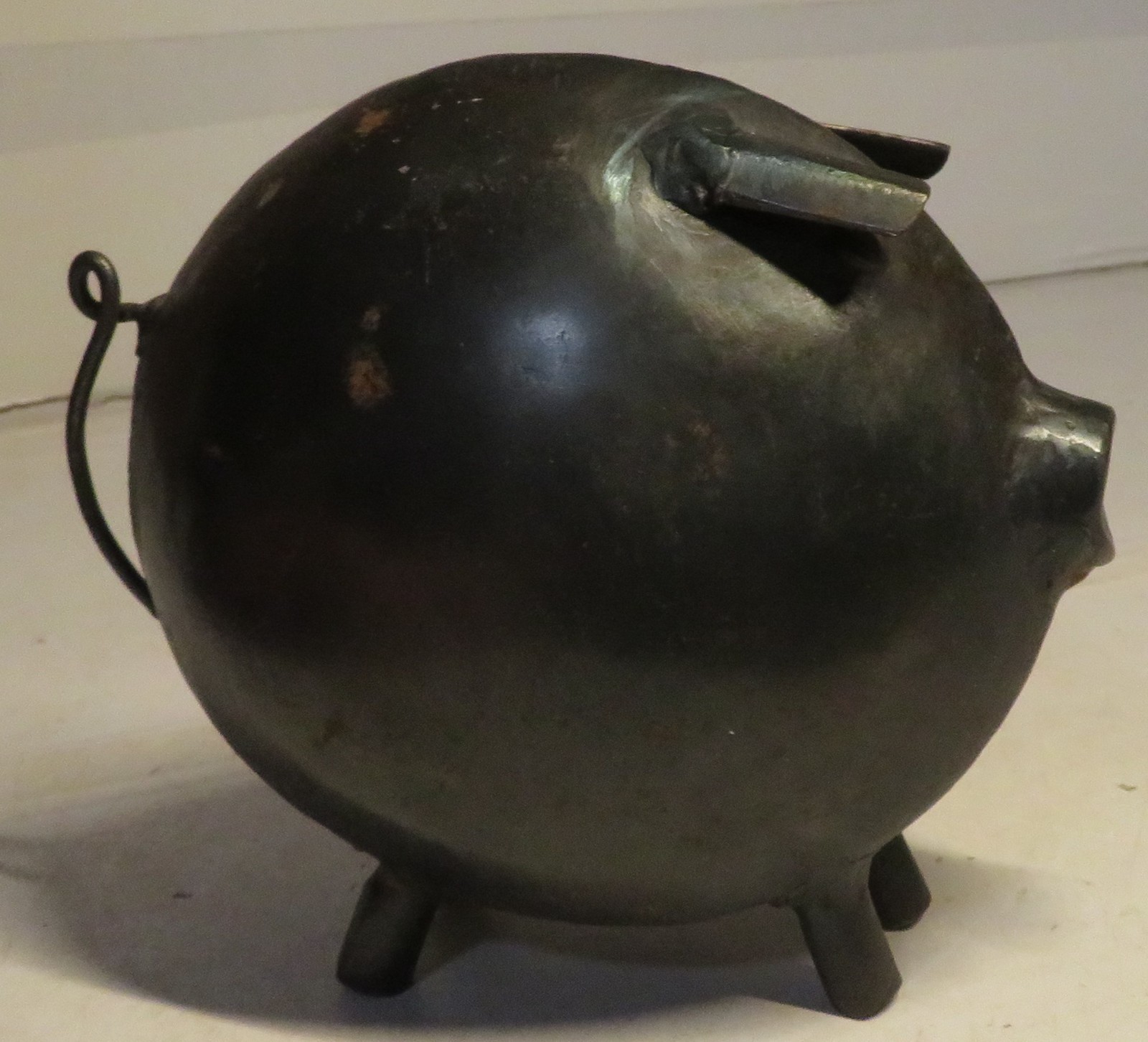 Vintage Metal Mid Century Modern Steel Artisan Pig Sculpture 5.5&Prime; Tall 6&Prime; Long