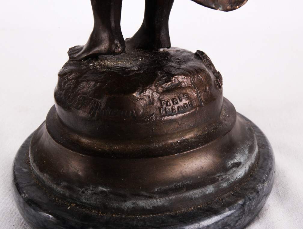 L&F Moreau Bronze Sculpture, « Chanteur Des Rues » (Street Singer), 15&Prime; tall
