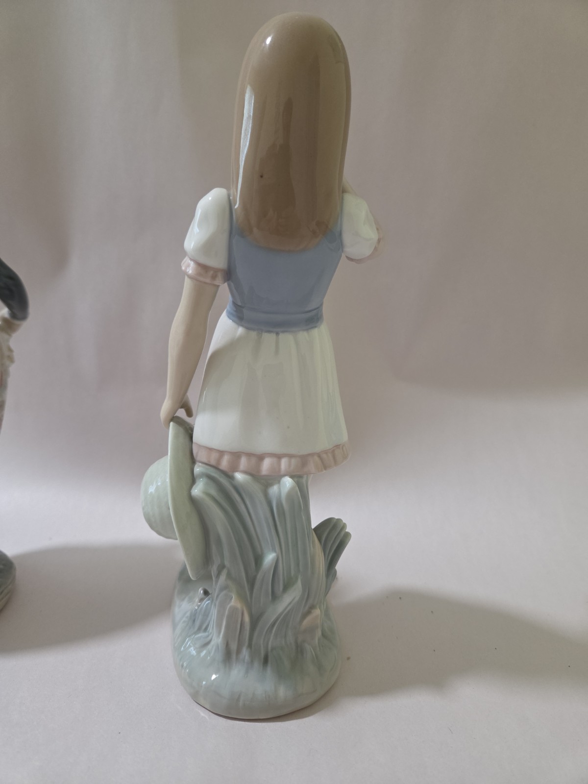 Lot Of 2 Lladro Figurines Girls Flowers Made In Spain Some Chips READ