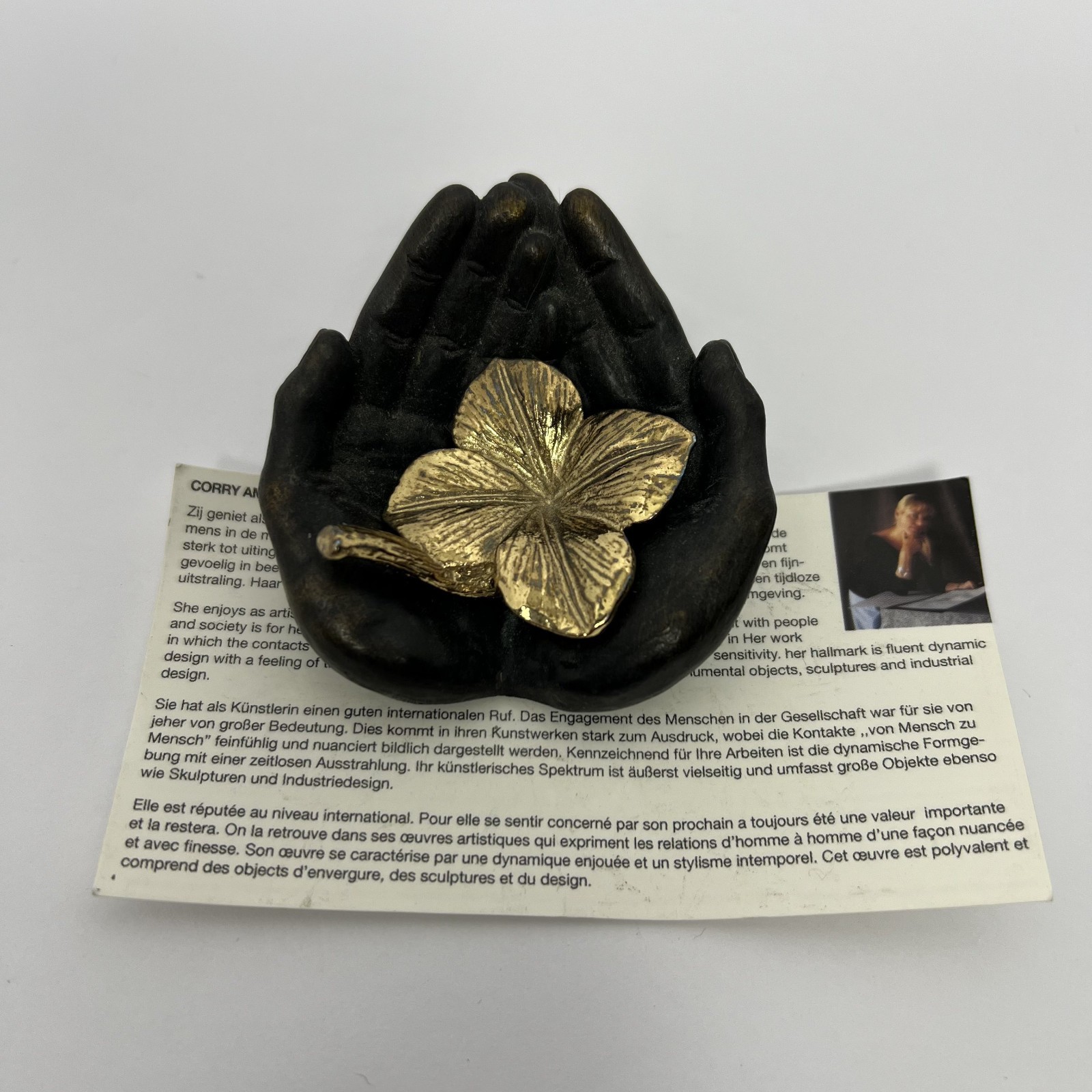 Corry Ammerlaan Giving You Happiness With Open Hands Bronze 2.25 in