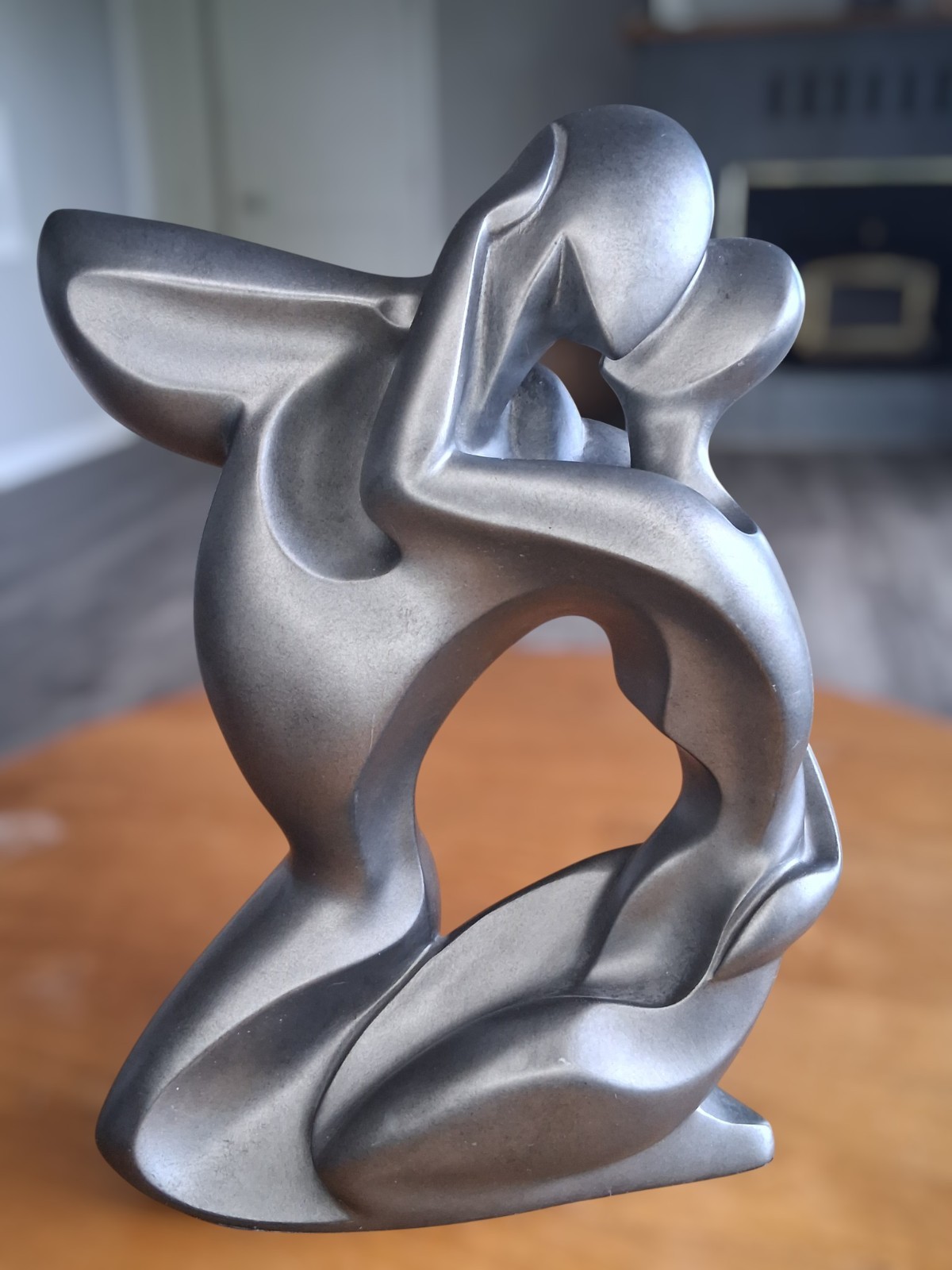 Statue « Cherish The Love » Austin Sculpture – Alexander Danel, Modern, Retro