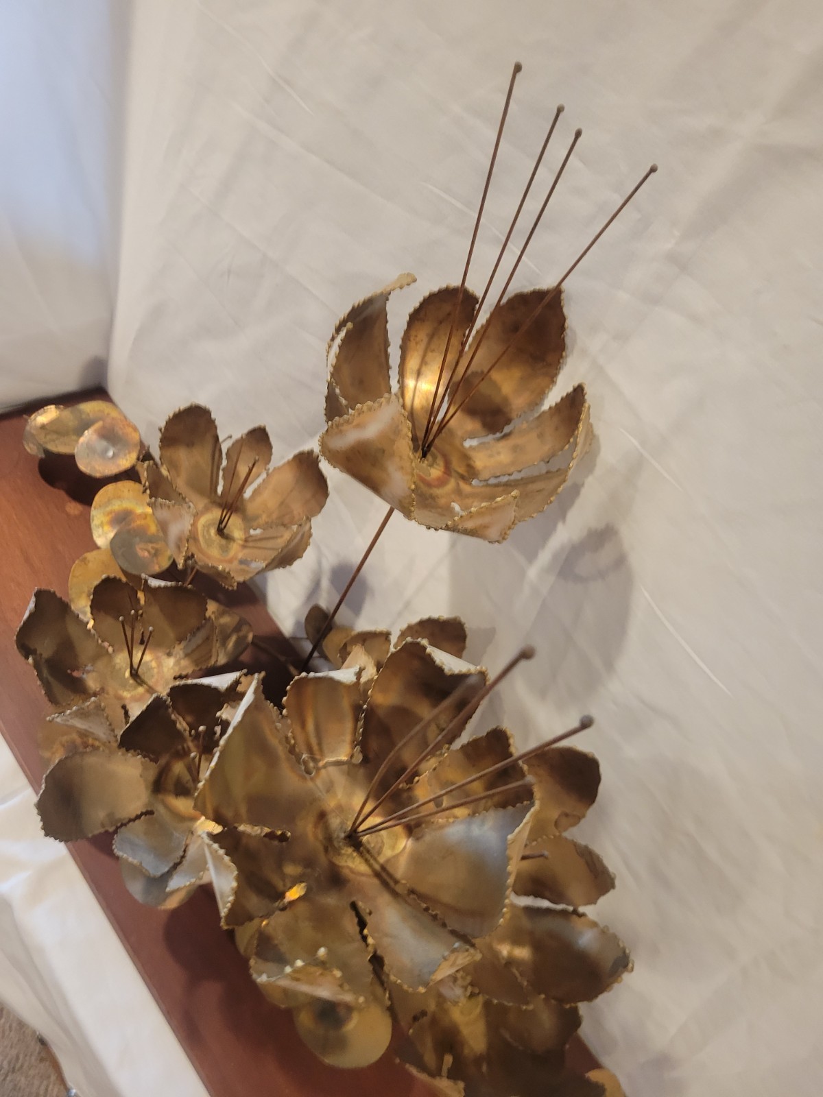 Vintage Curtis JERE Table SCULPTURE Lotus Blossoms Flowers Brass Wood 30x9x19&Prime;