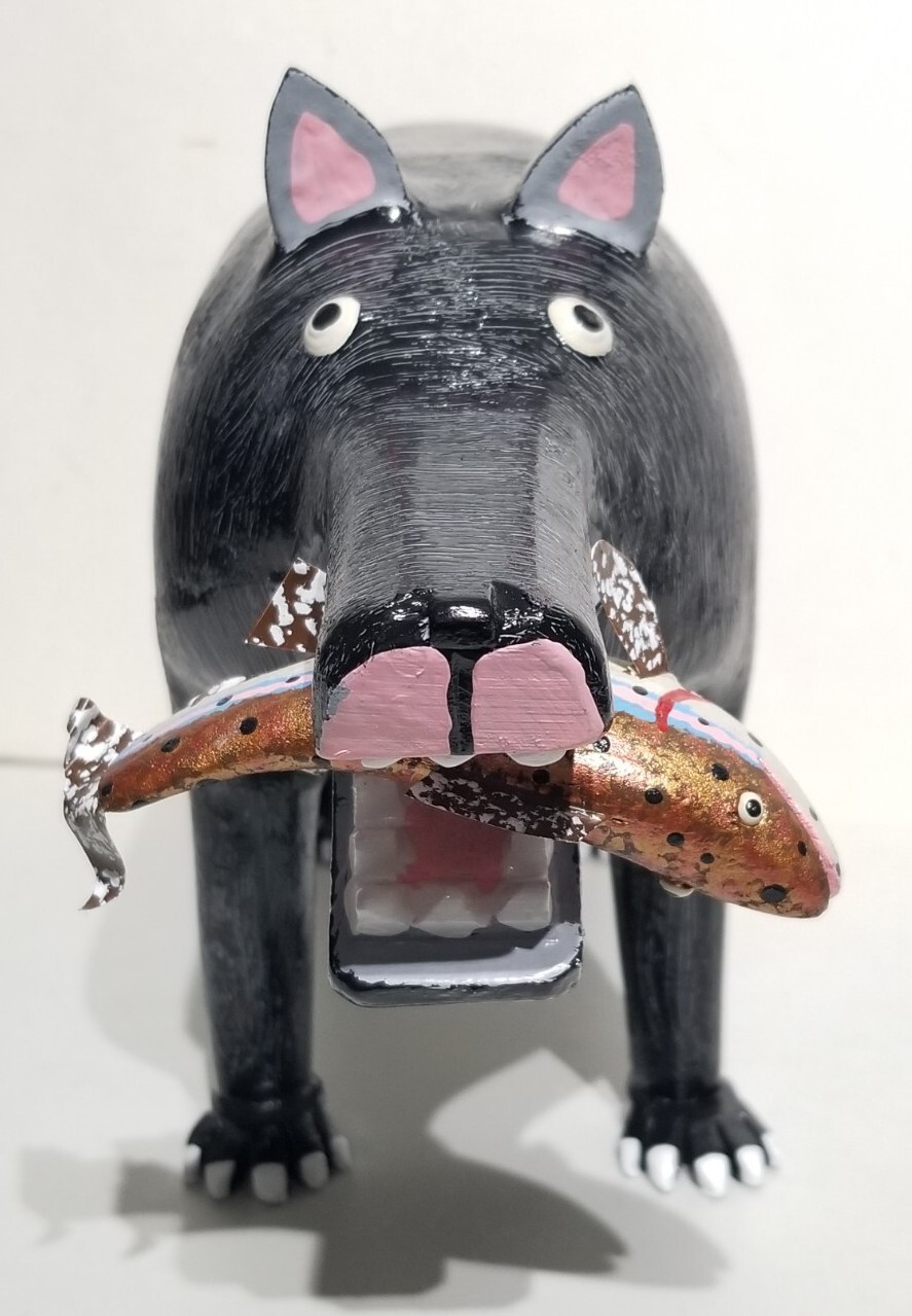 Lonnie & Twyla Money « Bear With Rainbow Trout » Folk Art Wood Carving Sculpture