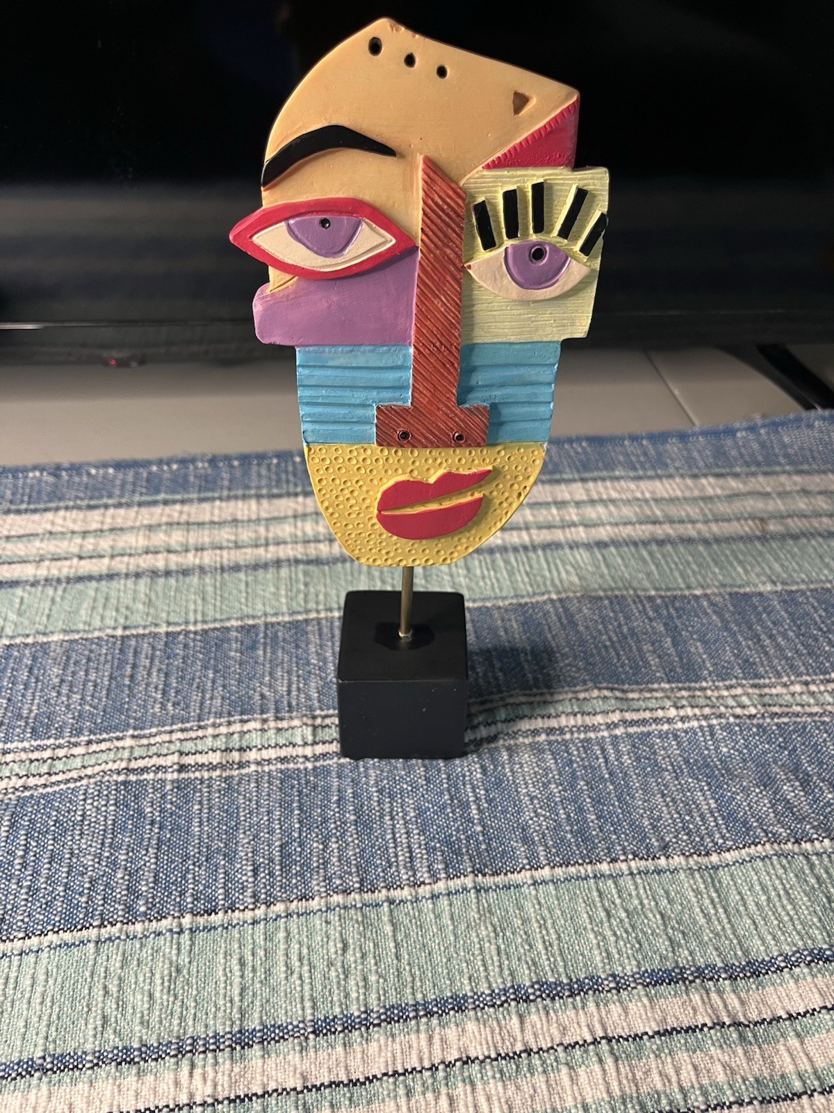 Abstract Colorful Face Sculpture Modern Art Figurine – Cubist Style Home Decor