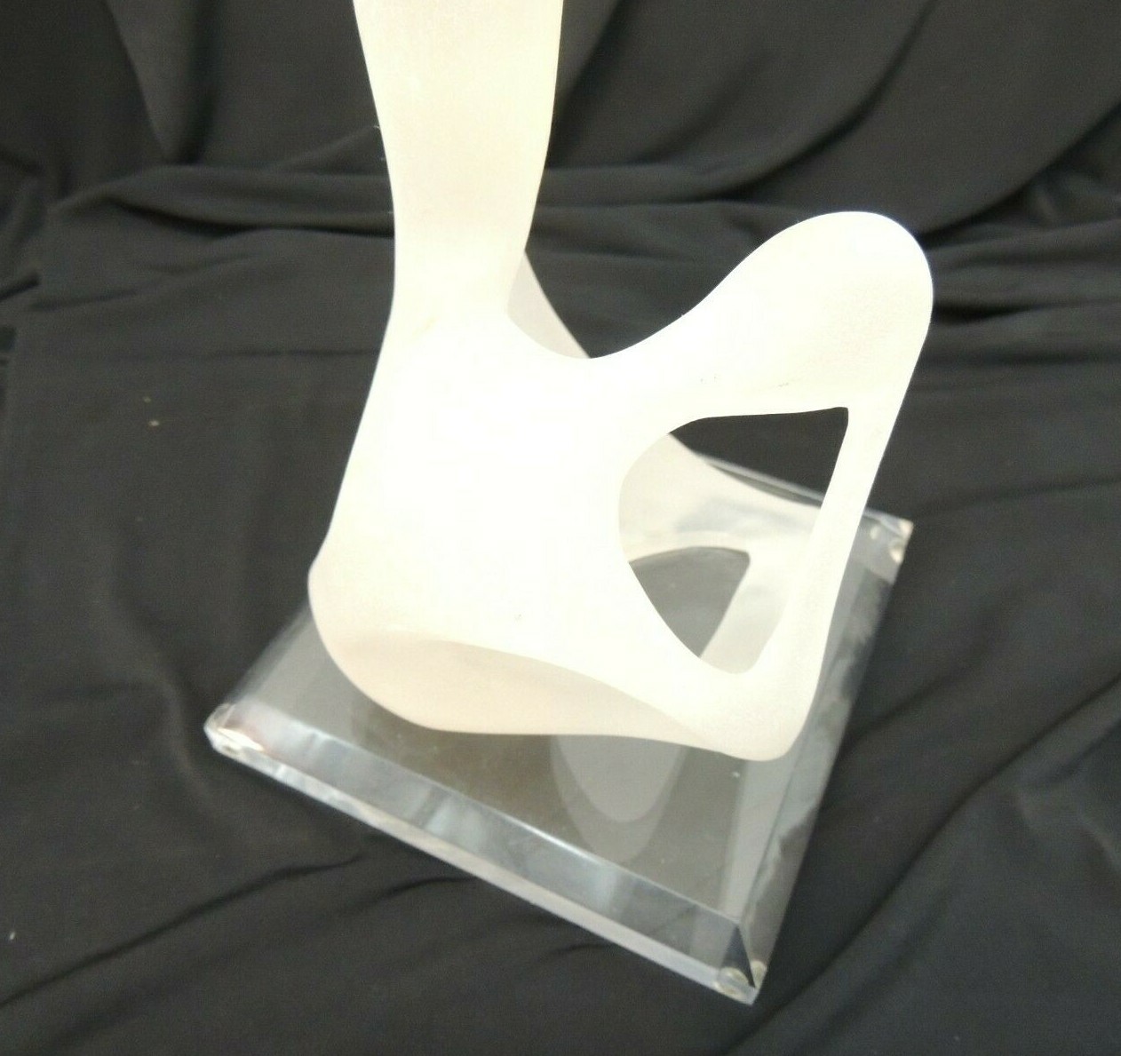 ART SCULPTURE 2 PEOPLE 13.5&Prime;
