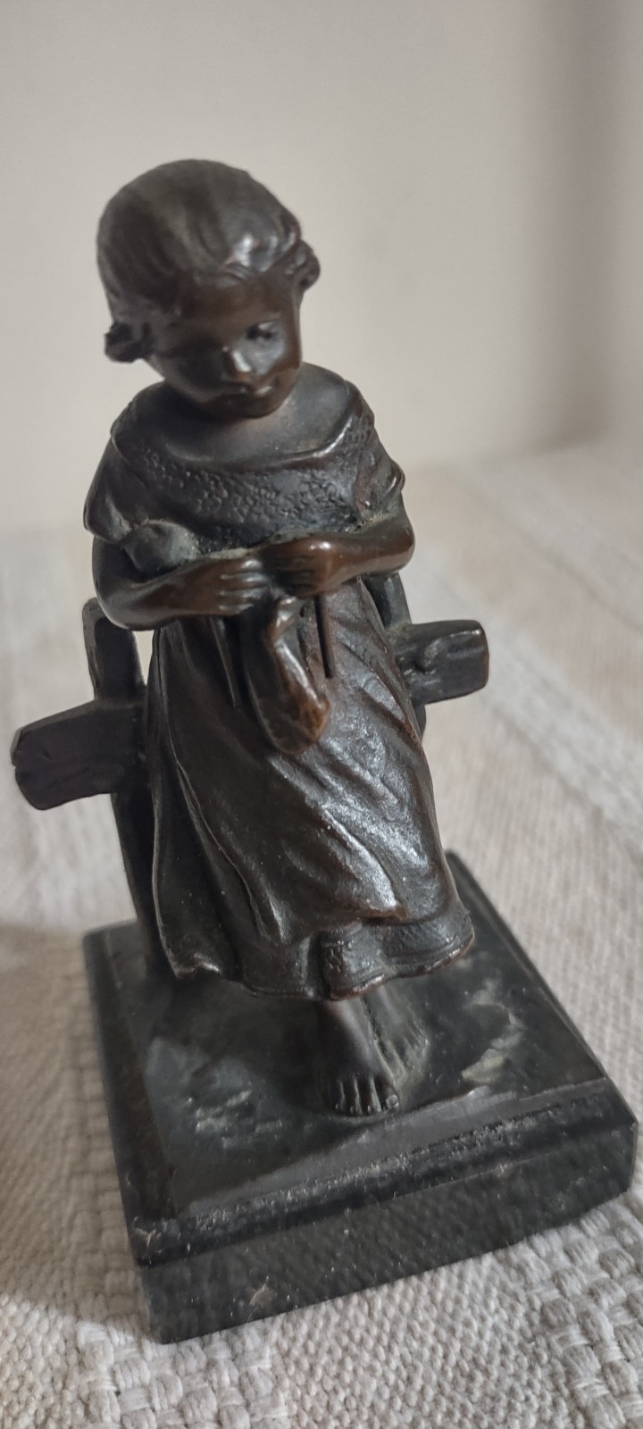 Antique Ludwig Eisenberger Bronze Sculpture Girl Leaning on a Fence 3.75&Prime; Signed