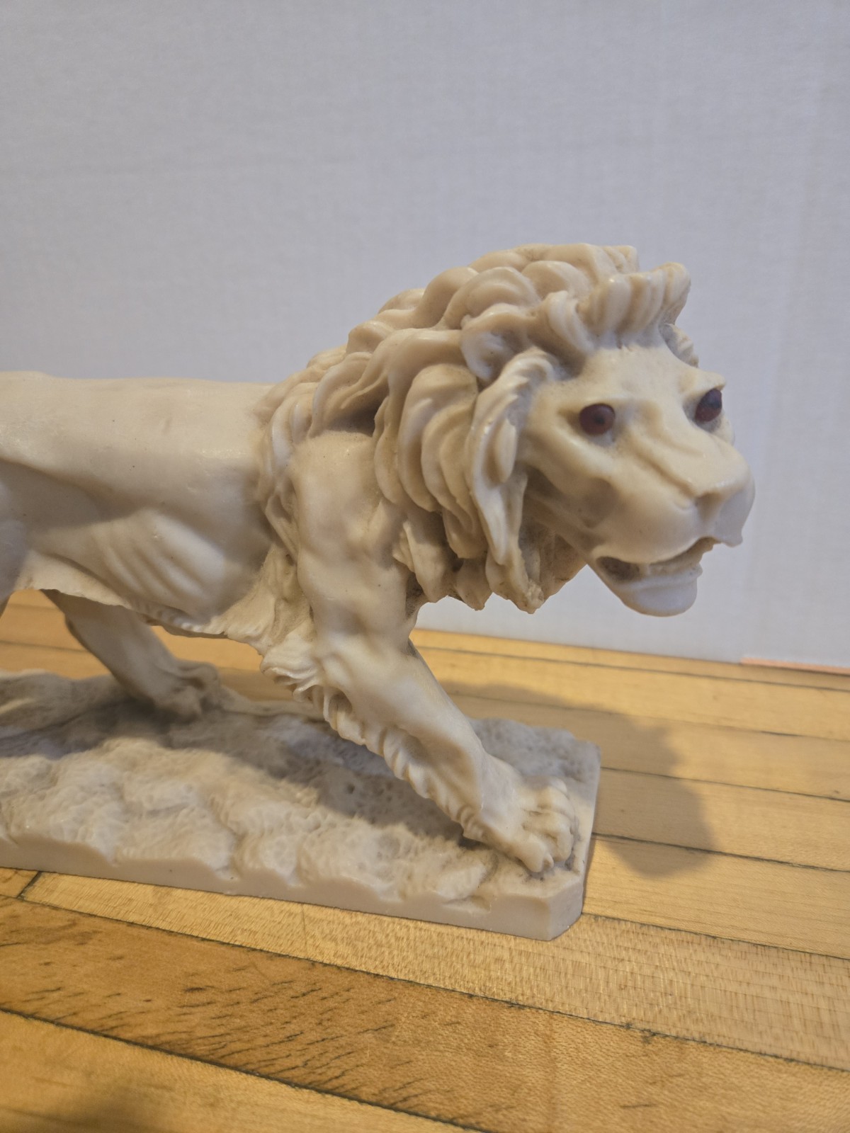 Vintage Lion Statue MCM Sculpture Mantle Art Deco Resin Figurine 9.25&Prime; Bookends