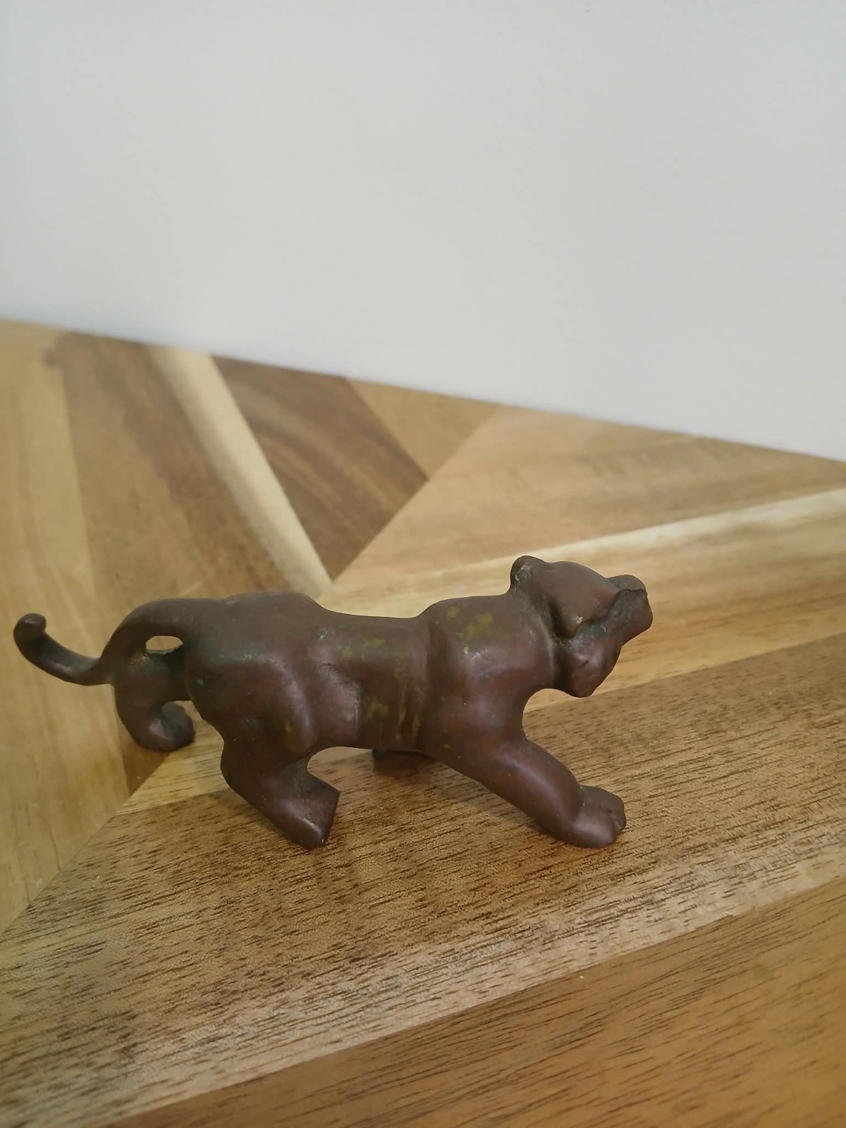 VINTAGE TIGER SCULPTURE brass or bronze HEAVY paper weight desk metal art piece