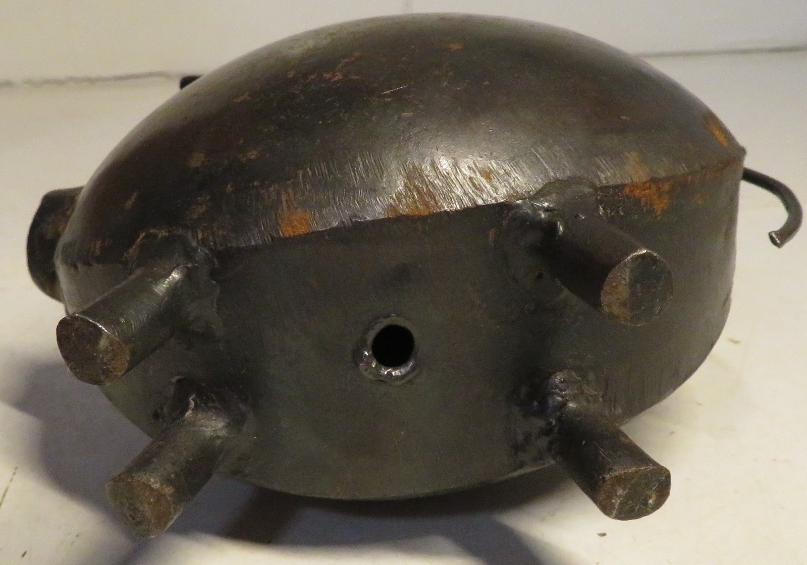 Vintage Metal Mid Century Modern Steel Artisan Pig Sculpture 5.5&Prime; Tall 6&Prime; Long