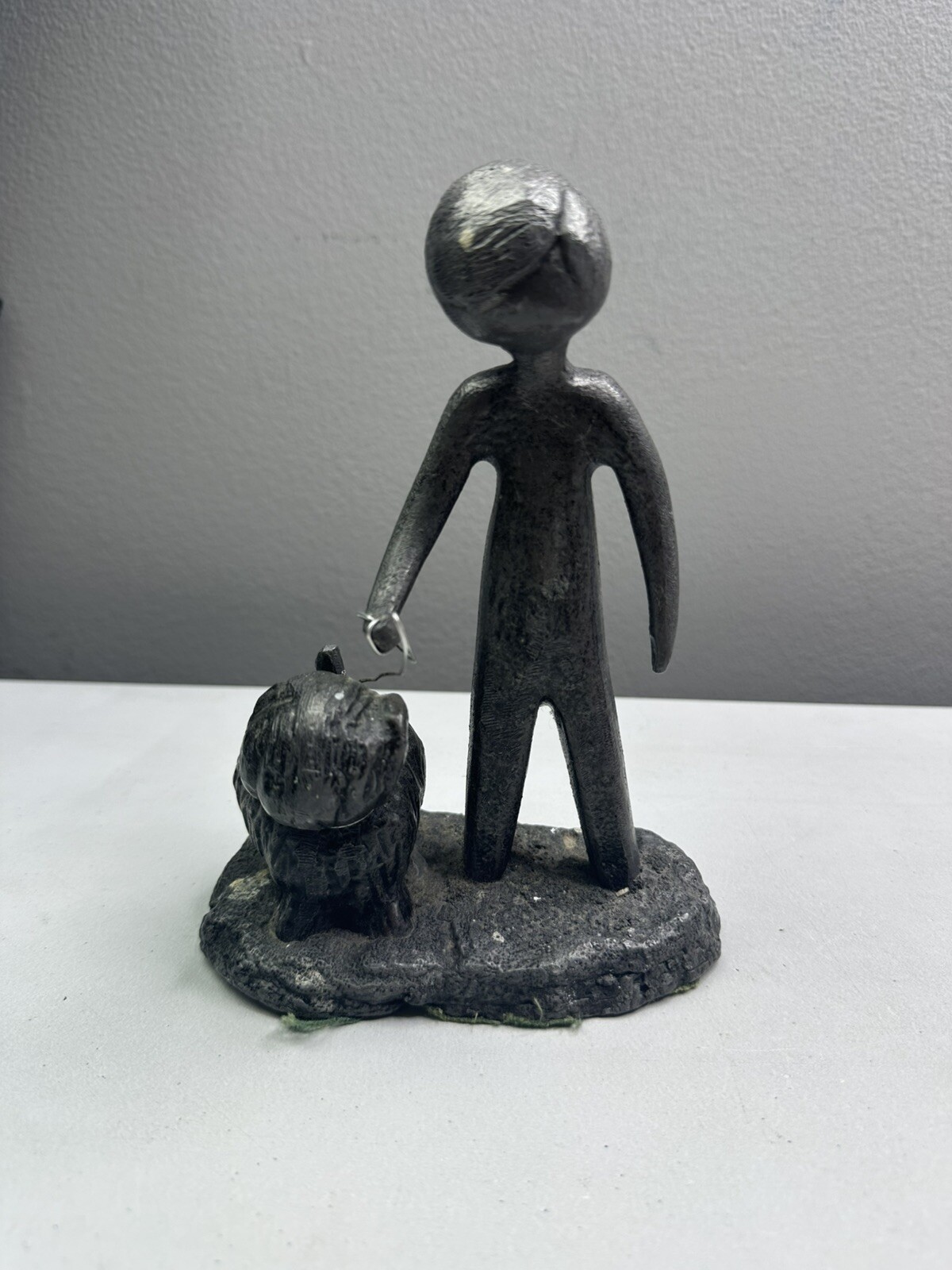 Vintage William Lattimer Cast Lead « Little People » Sculpture Man with Dog 8Lb