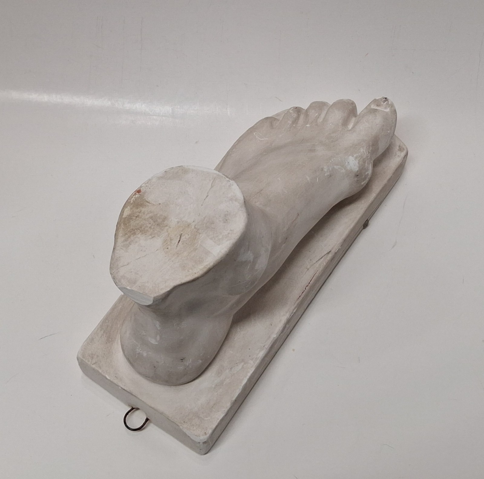 Vintage Aged Plaster Ladies Foot Sculpture Wall Hanging Toes Feet Cast Art Sz 8