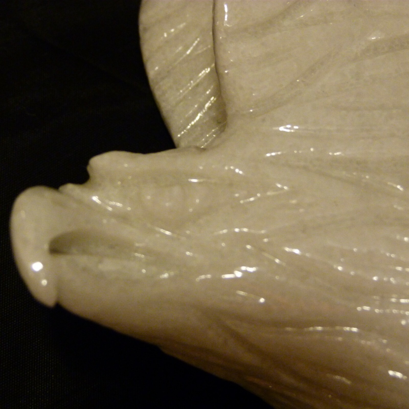 Fine Majestic Eagle 12&Prime; Sculpture in White Carrara Marble Vietnam New Old Stock