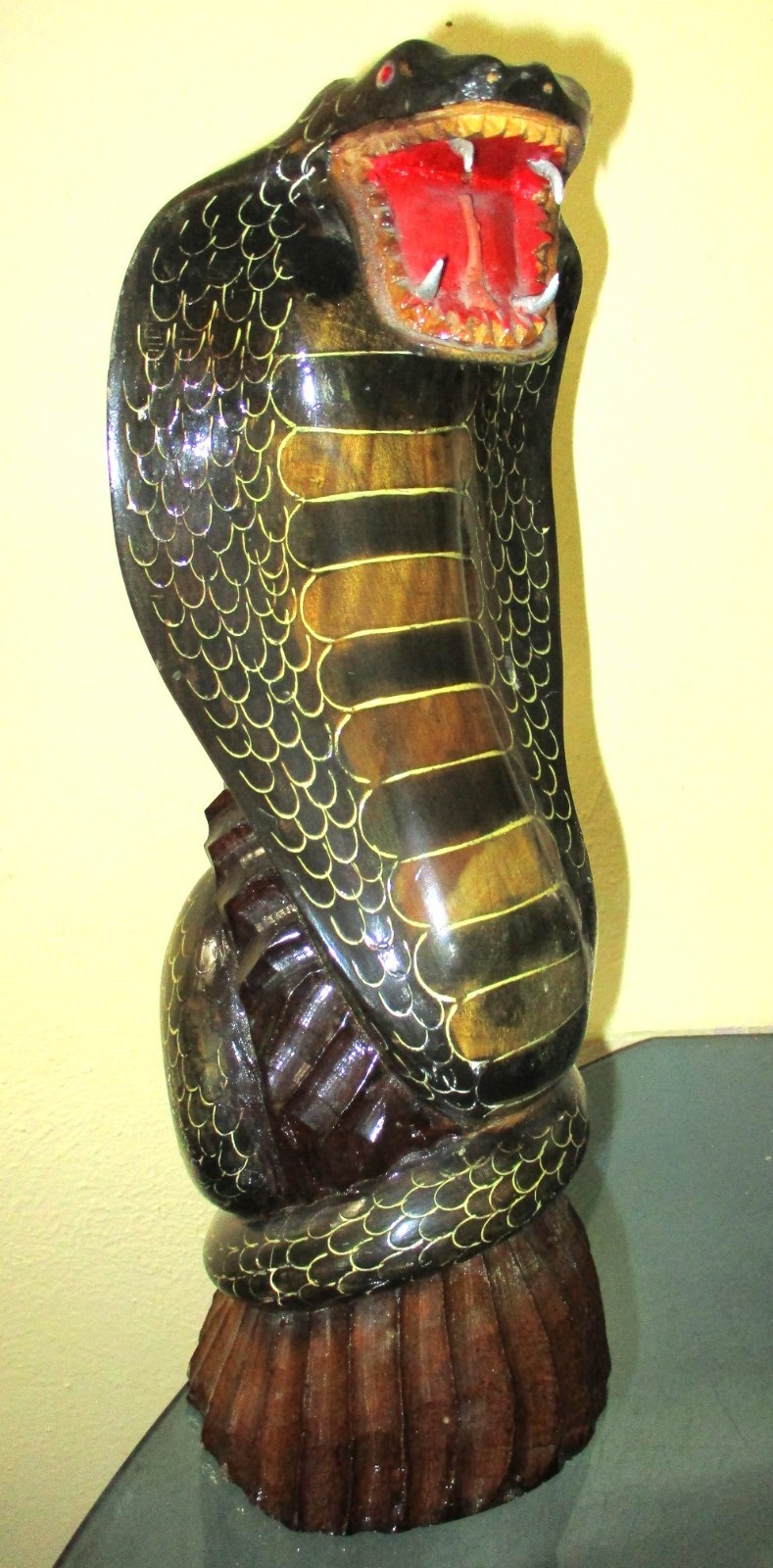 VINTAGE HARDWOOD STRIKING COBRA SNAKE WOOD CARVING, HAND CARVED & PAINTED 13&Prime;
