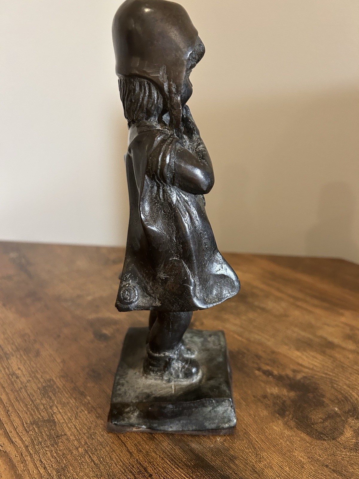 Maitland Smith Green Bronze Statue Little Girl Holding Her Shoe 1980’s 9”