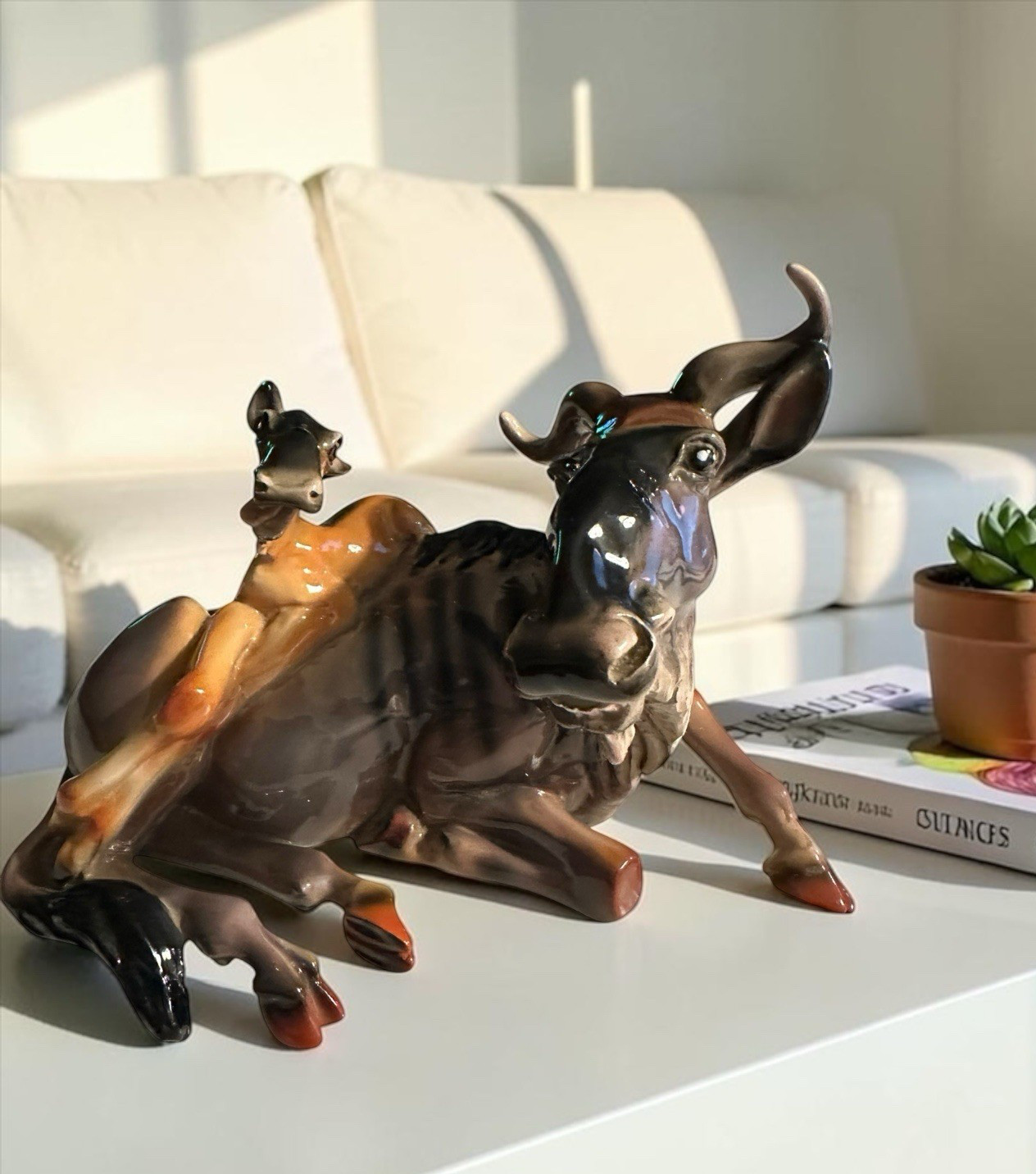 Kitty Cantrell Sculpture « Elsa&rsquo;s Safari » Wildebeest and Calf Porcelain and Resin