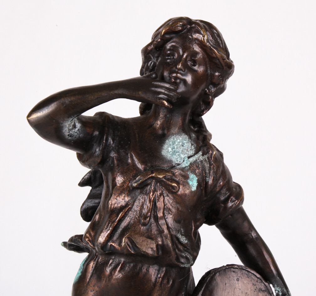 L&F Moreau Bronze Sculpture, « Chanteur Des Rues » (Street Singer), 15&Prime; tall