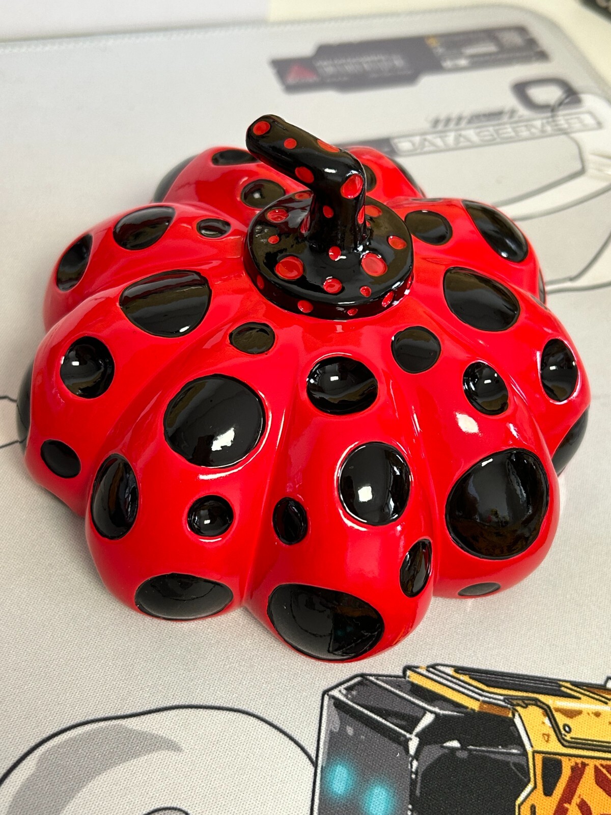 Yayoi Kusama Naoshima island limited object red pumpkin rare Japan
