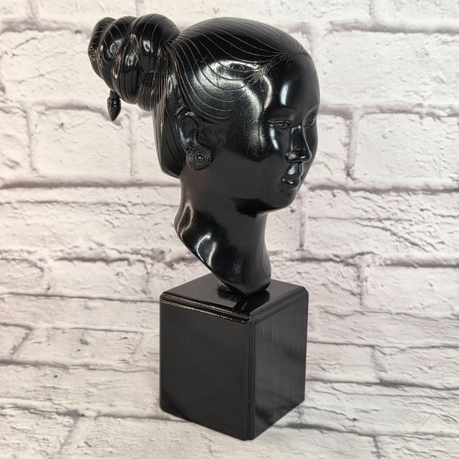 Vintage Nguyen Thanh Le Vietnamese 1919-2003 Bronze Bust Vietnamese Asian Woman