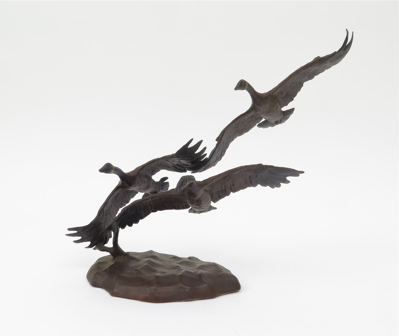 1983 Bronze Sculpture by Jonathan Bronson, « Autumn Flight » Canada Geese Flying