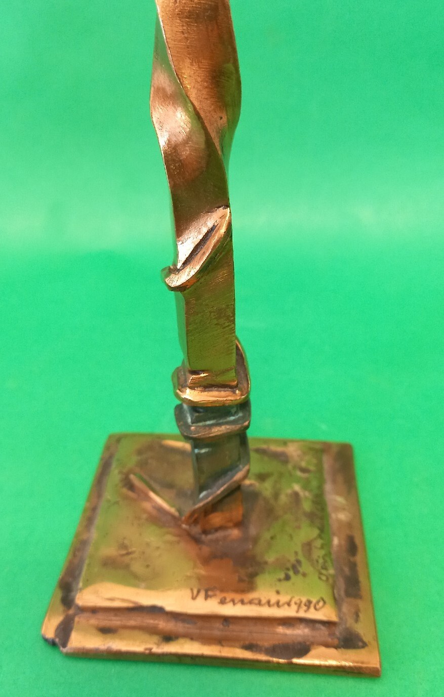 Vincenzo Ferrari, L&rsquo;ombra Della Sera, bronze, 1990, h cm 35.5, w 8.5×8.5 cm.