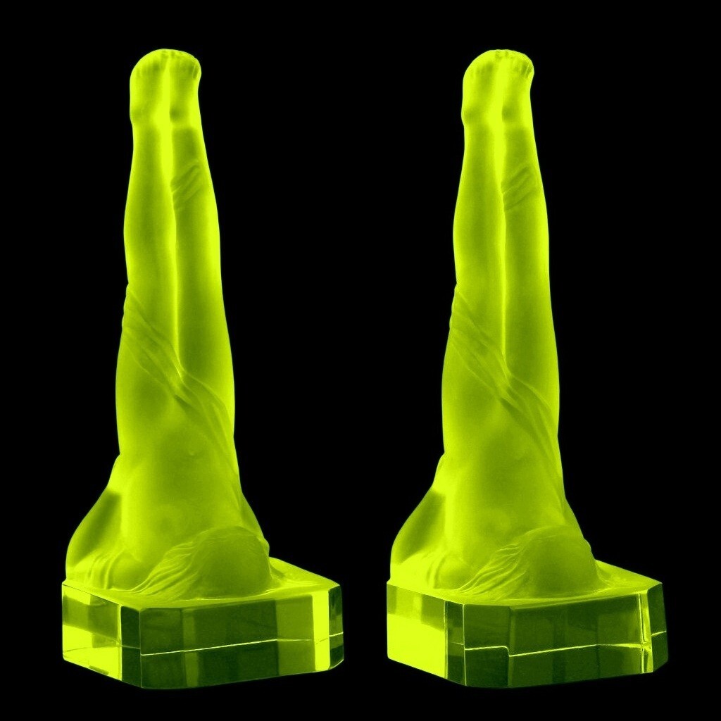 France Art Deco &lsquo; Bookends &lsquo; Vaseline Uranium Glass Sculpture 1930&rsquo; H.Hoffmann