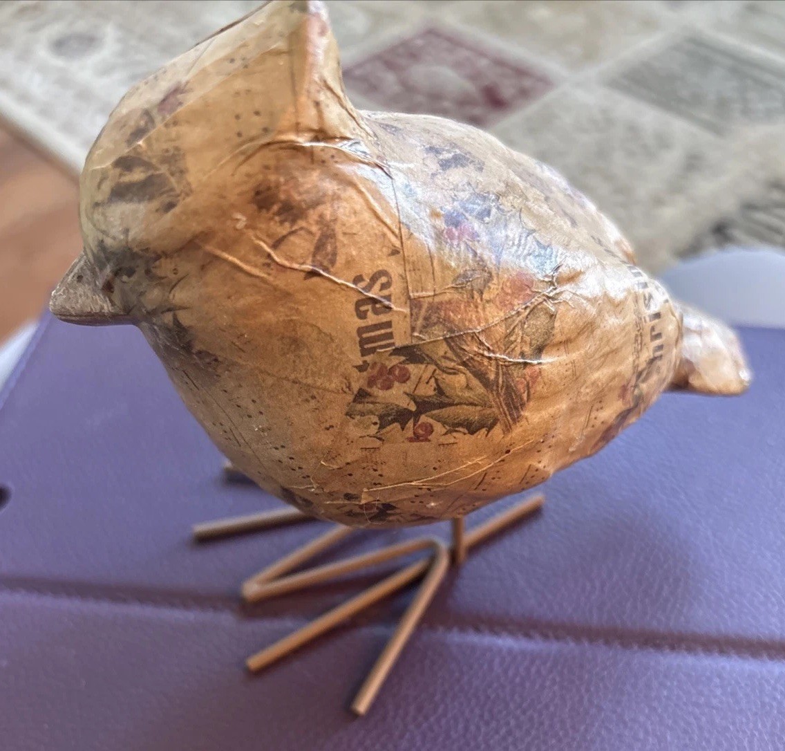 Folk Art Paper Mâché Bird Sculpture Excellent Condition, Unique