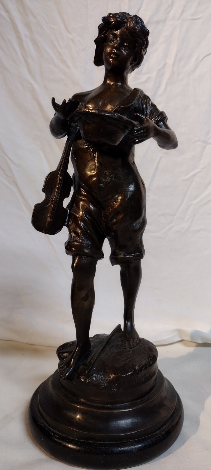 Antique Bronze L & F Moreau Beggar Boy with Violin Statue is Spelter Metal, 15&Prime;